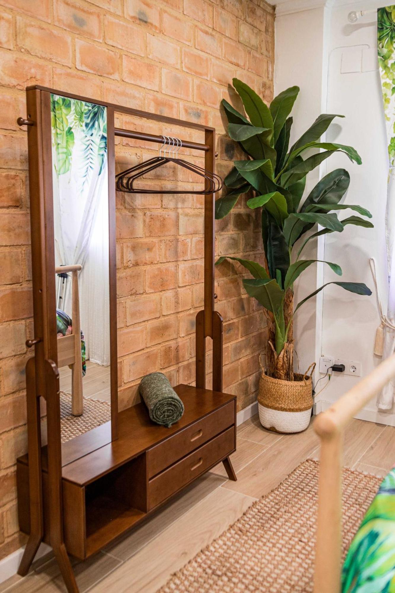 Artistic Flat Next To Ruzafa Welcome To The Jungle 발렌시아 외부 사진