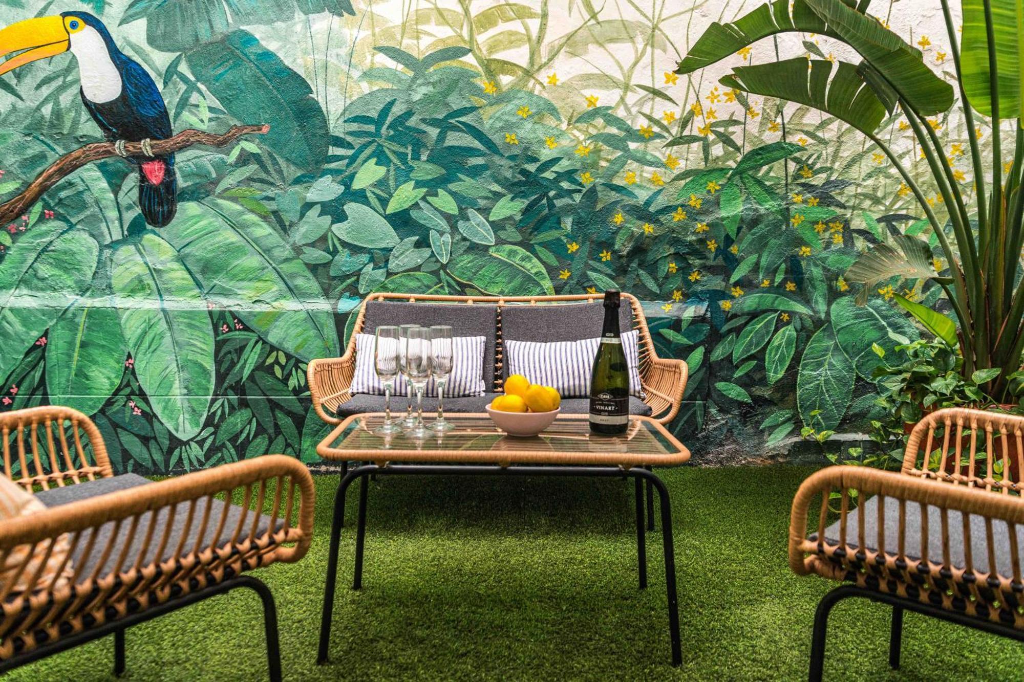 Artistic Flat Next To Ruzafa Welcome To The Jungle 발렌시아 외부 사진